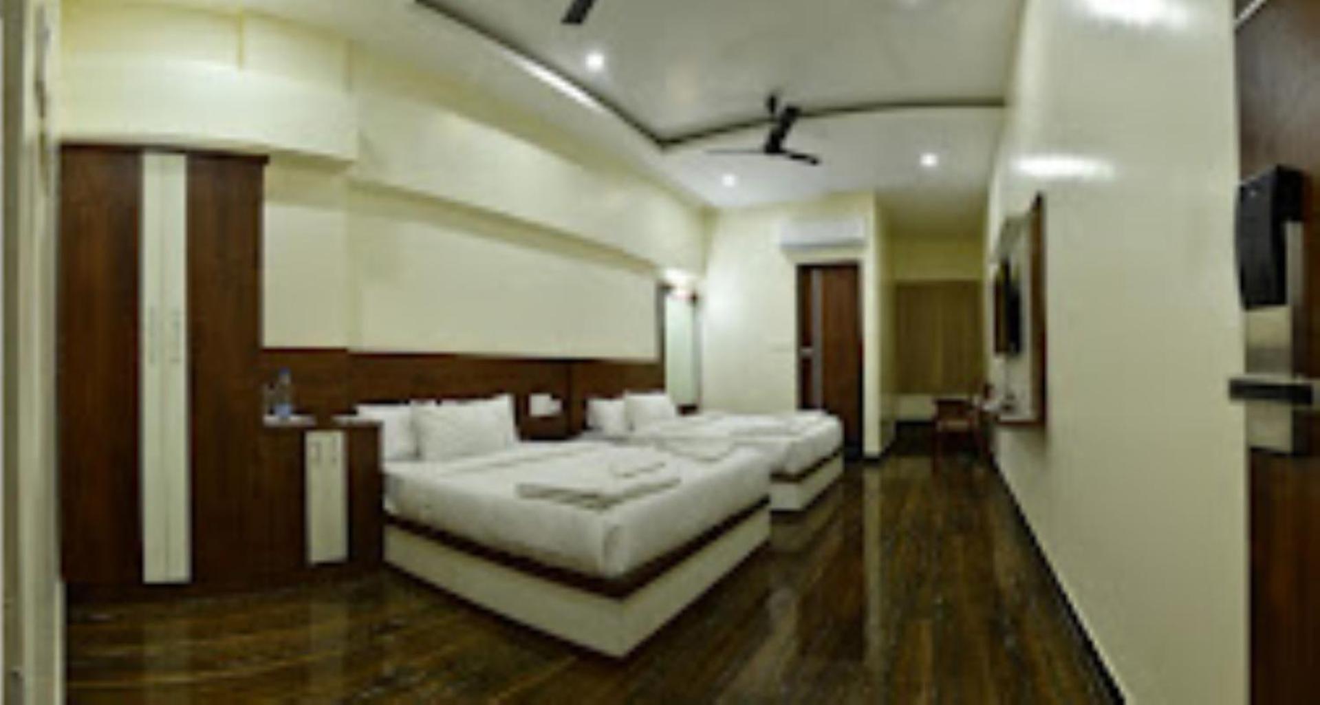 Hotel Nivetha Grand , Coimbatore Exterior photo